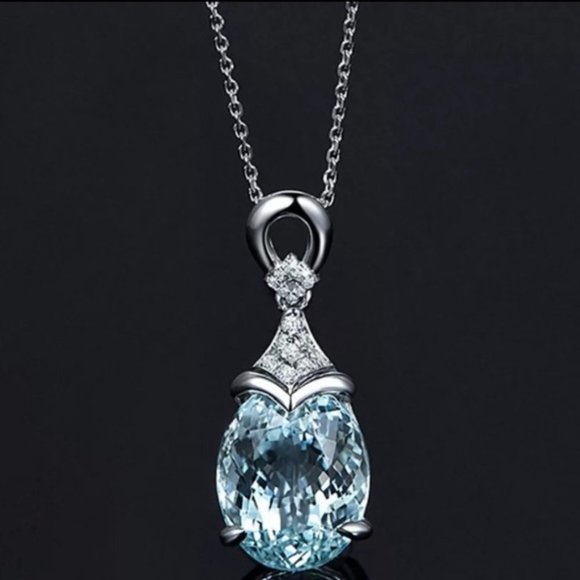 New Silver Aquamarine Clavicle Gemstone Necklace - Picture 4 of 6